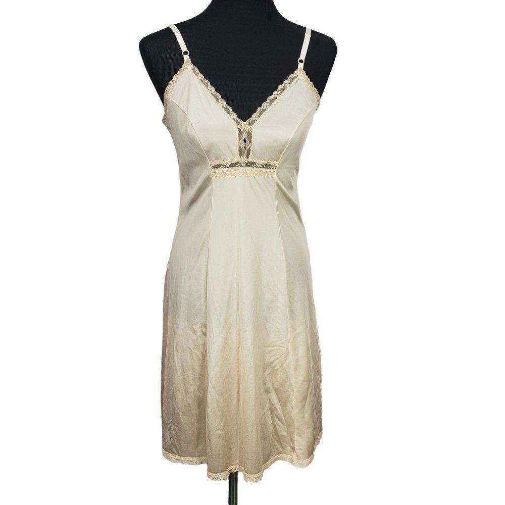 Vintage Sears "The Doesn't Slip" Size 34 Full Slip Beige with Lace Trim